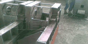 Q43-1200型金属剪切机