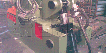Q43-2000型金属剪切机